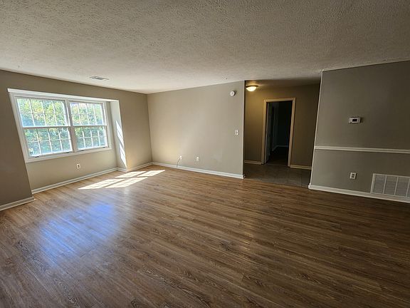 5th image of 424 Harrodsburg Ln #11057853