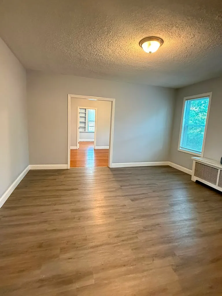 4 bed, $3,650 — Photo 4