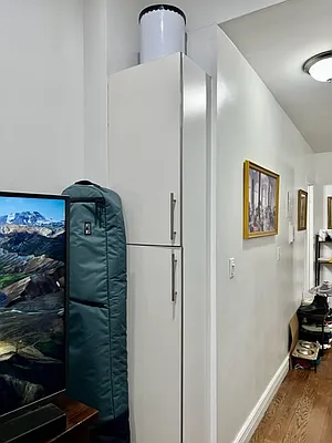 Rented by Bank Neary | media 6