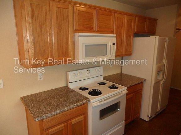5th image of 3106 Francis Dr