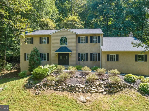 17 Hickory Ln, Chester Springs, PA 19425