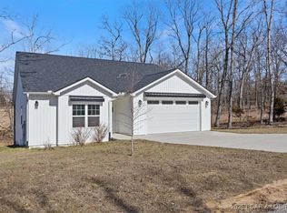 53 Yonkers Ct, Lake Ozark, MO 65049