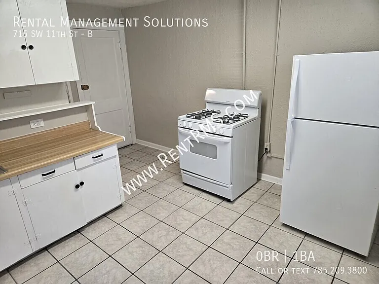 715 SW 11th St #B — Photo 7