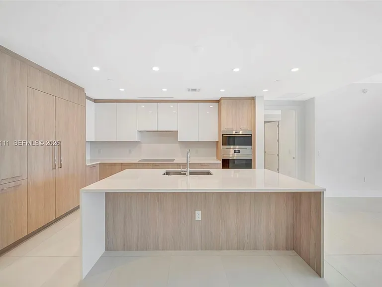 153 N Seabreeze Blvd #801 — Photo 44