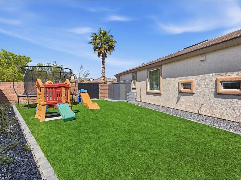 11063 Pegasus Dr — Photo 32