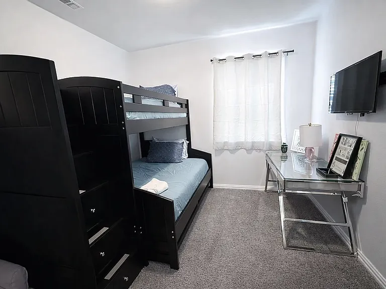 12852 Palancar Dr — Photo 24