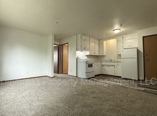 915 7th Ave N #12, Moorhead, MN 56560