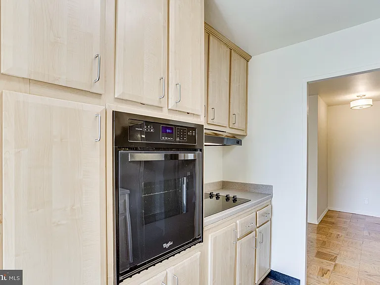 1425 4th St SW #A305 — Photo 18