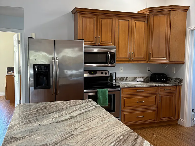 6111 Montego Bay Loop — Photo 33