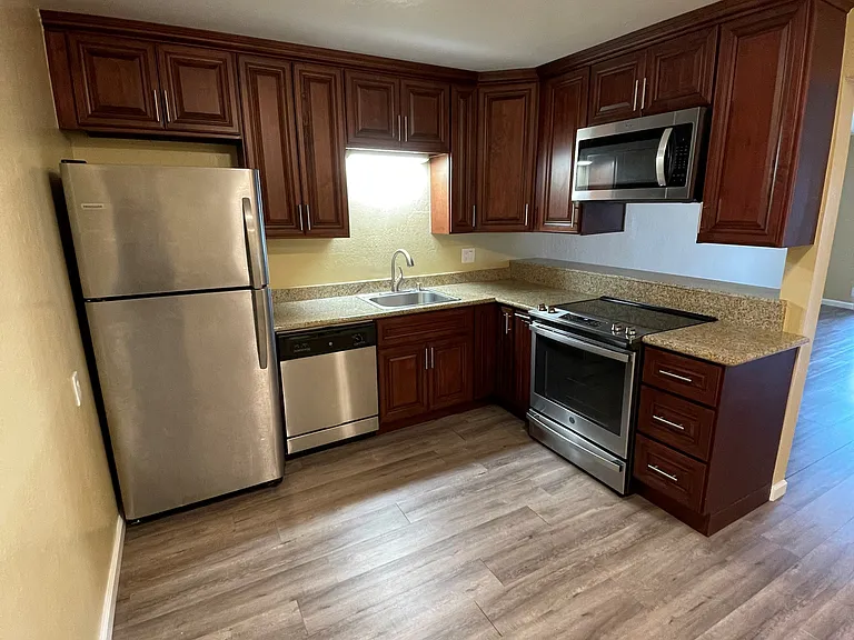 Hayward Summit Apartments, LLC — Photo 22