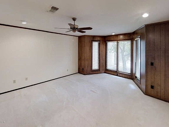 3rd image of 3427 Tripp Ave