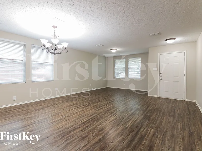 3716 Mariner St — Photo 6