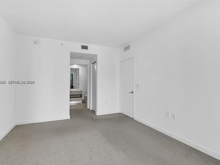 45 SW 9th St #2204 — Photo 11