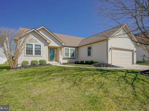 19 Joanne Dr, Sicklerville, NJ 08081