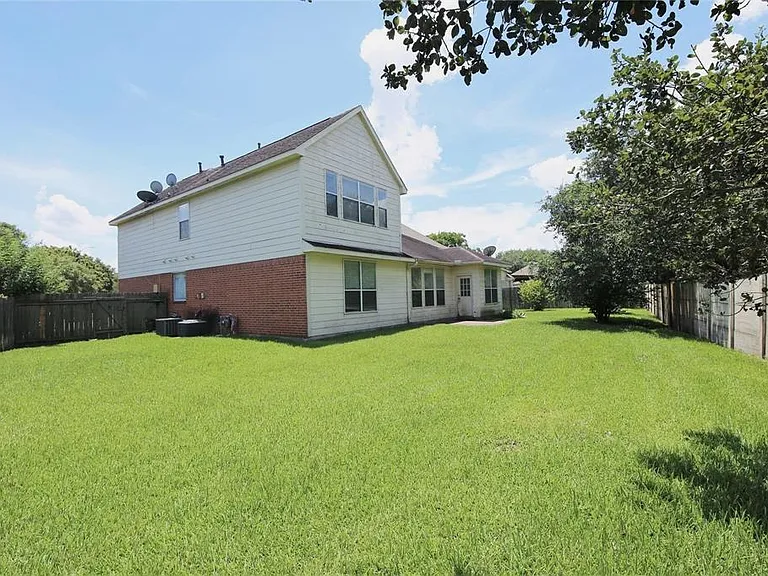 4602 Rainbow Valley Ct — Photo 7