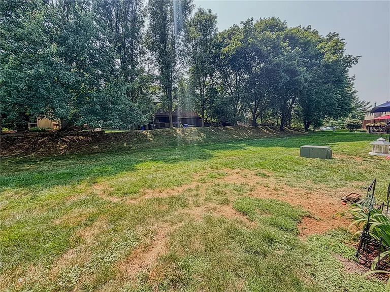 134 Forest Dr — Photo 28