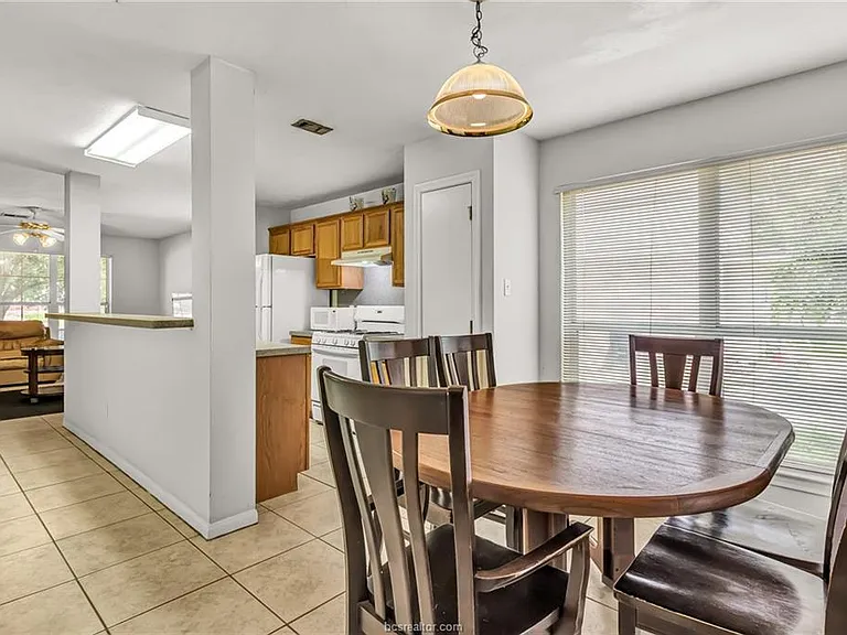 2411 Pintail Loop — Photo 8