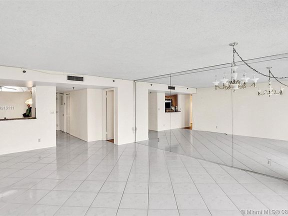 5th image of 2900 NE Forteen Street Cswy #505