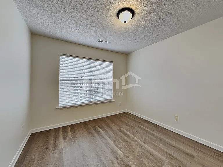 6004 Glen Way Dr — Photo 22