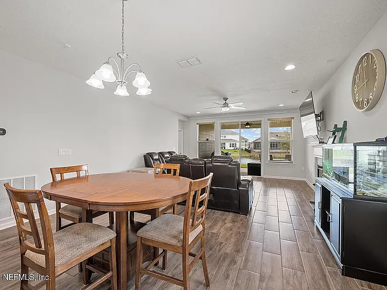 477 Convex Ln — Photo 32