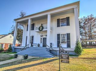 806 3rd Ave N, Columbus, MS 39701