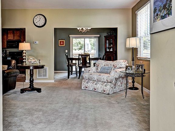 5th image of 119 Cotswold Ct