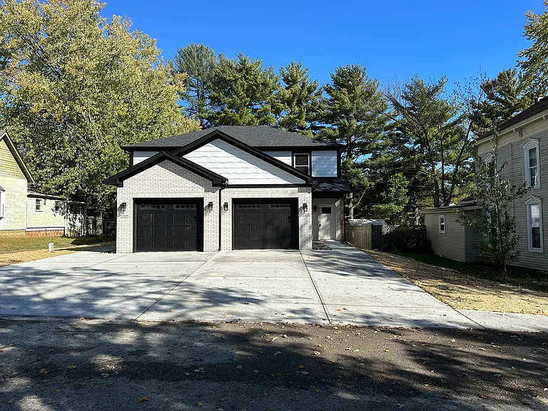 8269 E Main St — Photo 1