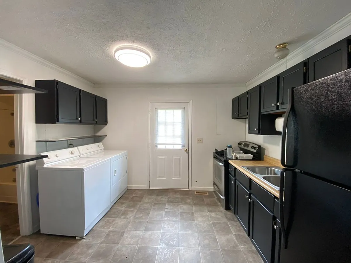 Building Photo - 9 Zion Cemetery Rd