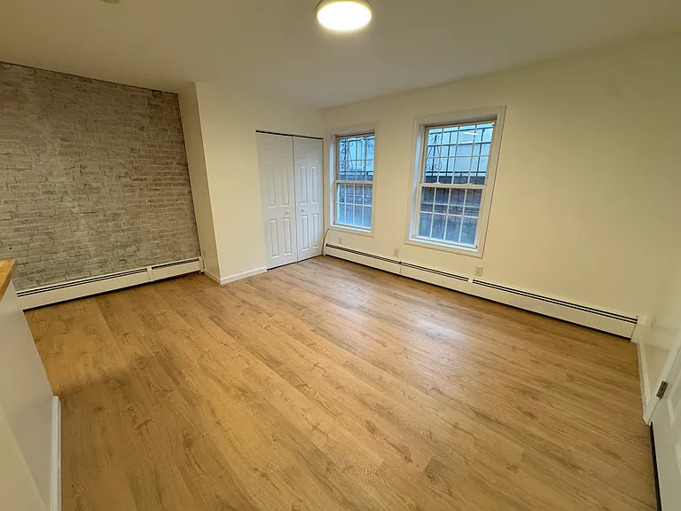 125 Court St #4A — Photo 5