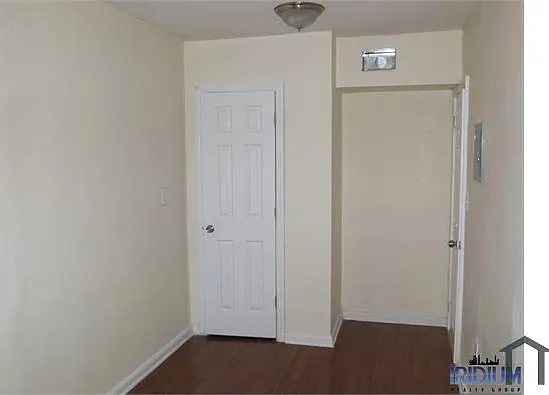 166 Chancellor Ave #4 — Photo 4