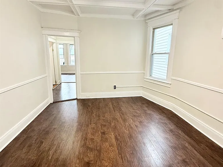 177 Wegman Pkwy — Photo 7