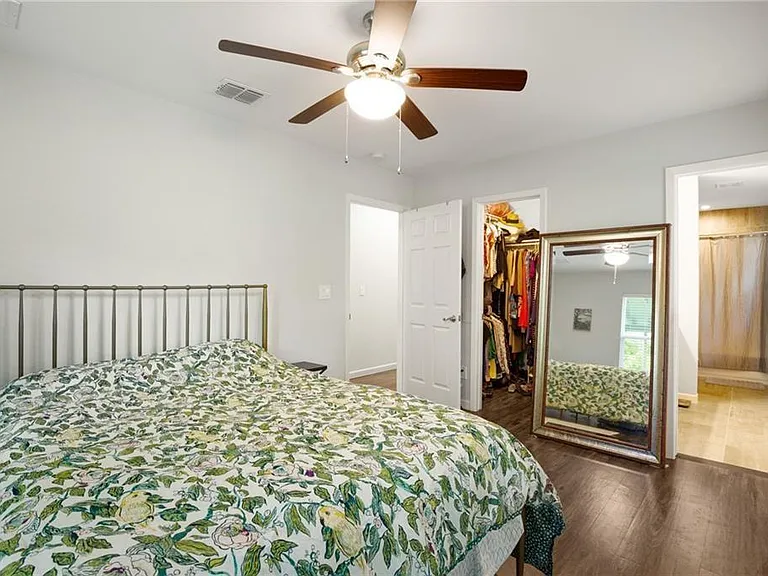 1801 Maple Ave — Photo 9