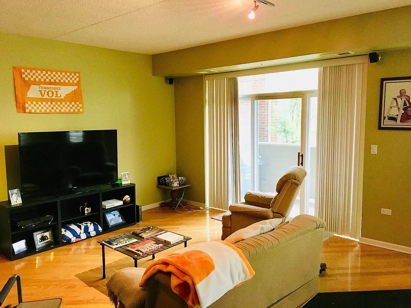 2 bed, 1560 sqft, $2,500 — Photo 2