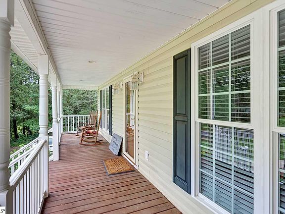 5th image of 311 Willow Dr