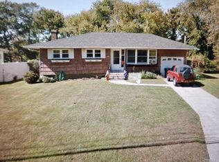1068 Brookdale Ave, Bay Shore, NY 11706