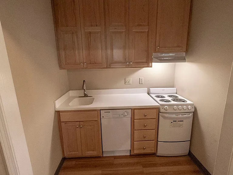 1110 E Broadway #B — Photo 14