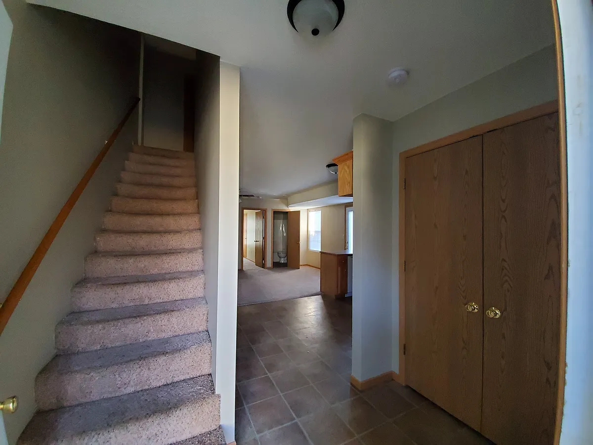 Building Photo - 928 E Franklin St #12