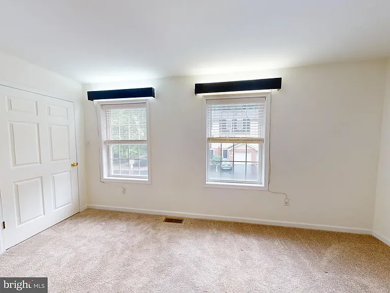 763 Oakwood Ave — Photo 15
