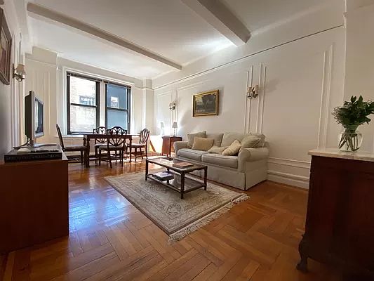 1st image of 310 W 106th St #4D