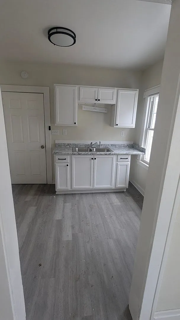 3049 W 116th St — Photo 3