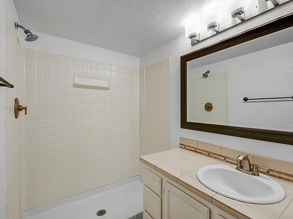 2nd image of 7368 W Lake Sammamish Pkwy NE #2105