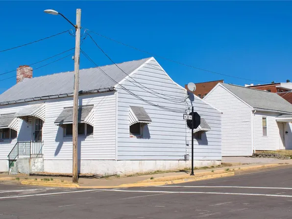 114 S Church St, Waterloo, IL 62298