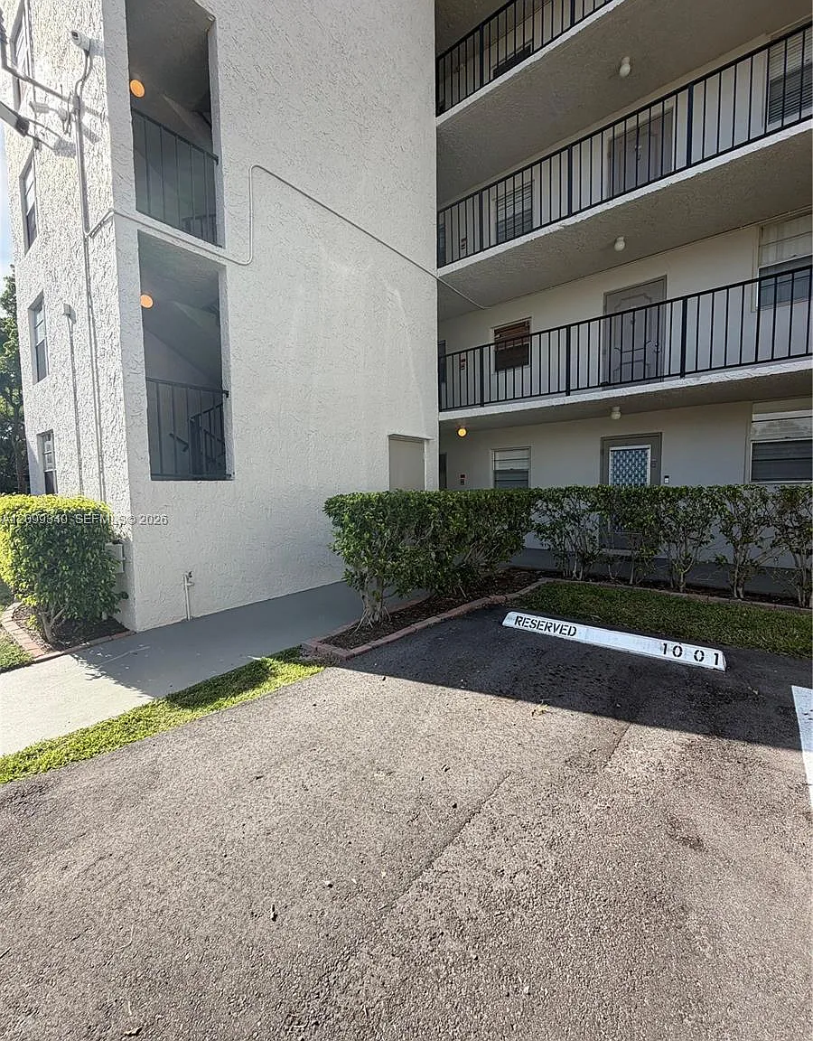 Poinciana 10 Pine Island — Photo 3