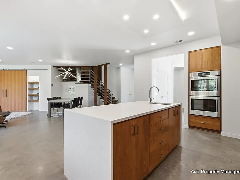 2709 NW Bullfinch Pl — Photo 15