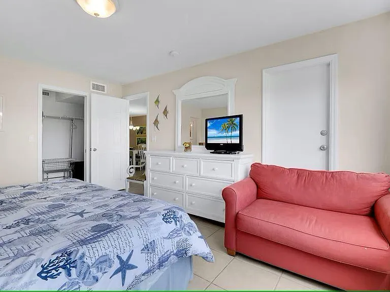 10102 S Ocean Dr #107 — Photo 43