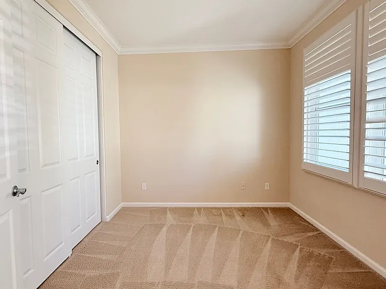 304 Karelian St — Photo 5