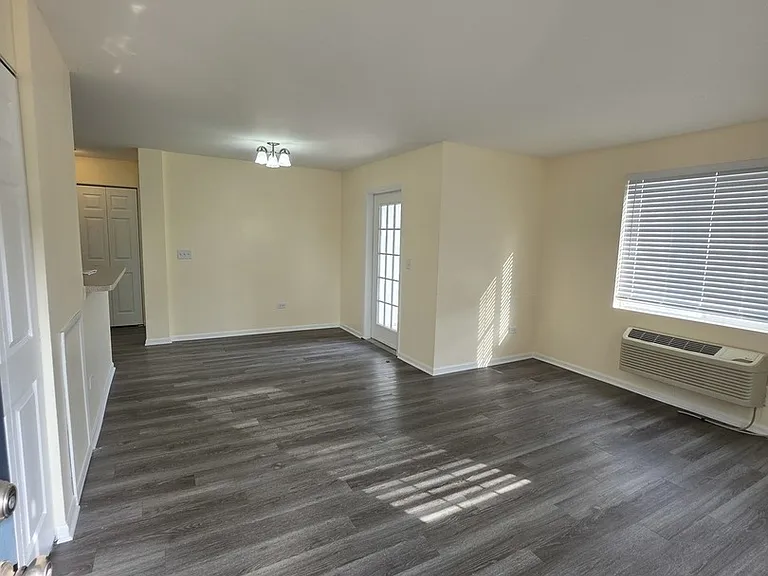 101 Silverstone Dr #101 — Photo 2