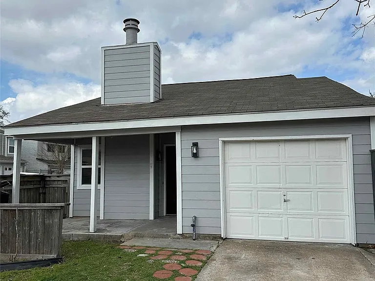 10328 Sommerville Ave — Photo 1