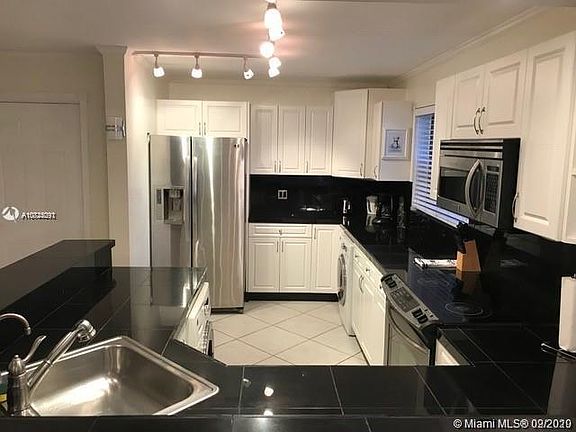 5th image of 640 Tennis Club Dr APT 104