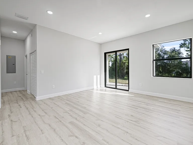 4460 29th St SW — Photo 13